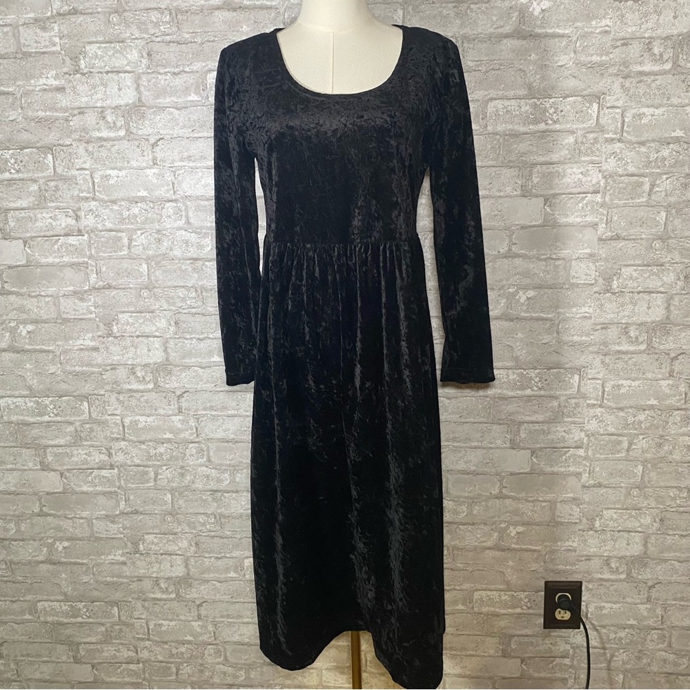 Vintage 90s goth gunge Black crushed Velvet Dress size 8 petite made in USA